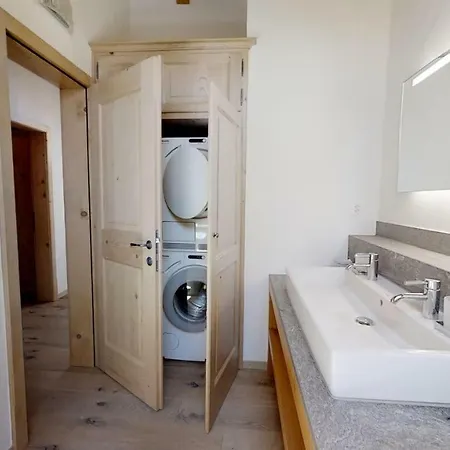 Apartment Grevasalvas - *